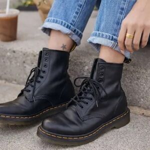 DR. MARTENS 11821 (1460 WOMEN'S) SMOOTH LEATHER BOOTS